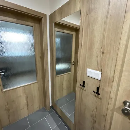Utulny Jednopokojovy Apartman V Alpskem Stylu Na Klinovci Loucna pod Klinovcem Exterior photo