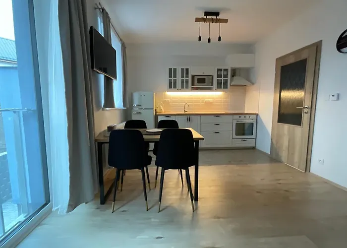 Utulny Jednopokojovy Apartman V Alpskem Stylu Na Klinovci